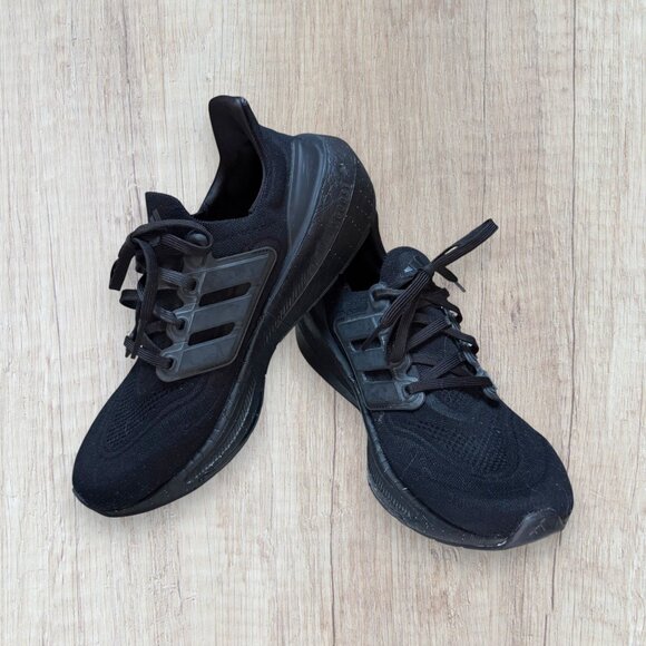 Adidas Ultraboost 22 Black Running Shoes Womens 9 Lightweight Boost Sneakers - Picture 3 of 12